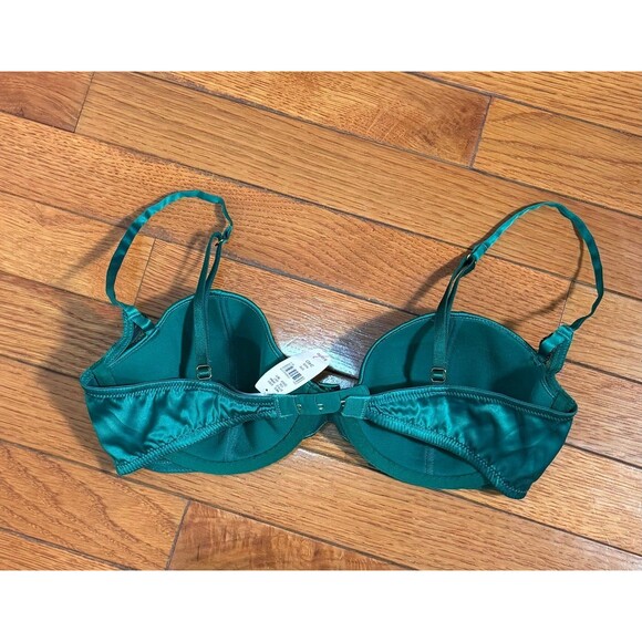 Victoria’s Secret Satin and Lace Bra 34D NEW - Picture 2 of 7